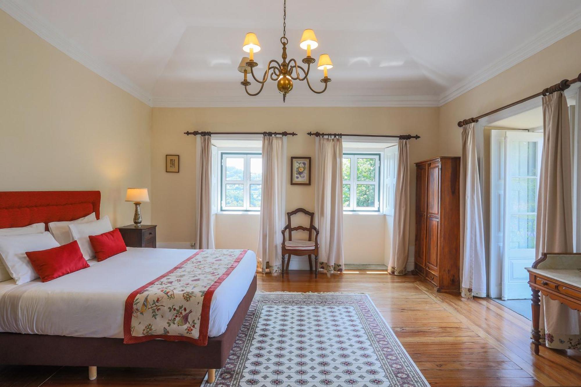 Outeiro Tuias - Manor House Hotel Marco de Canaveses Room photo