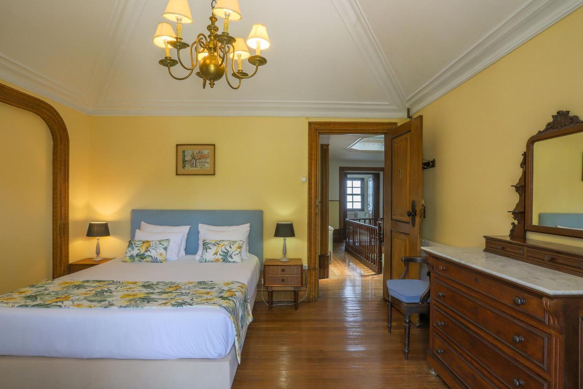 Outeiro Tuias - Manor House Hotel Marco de Canaveses Room photo